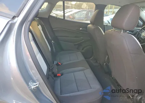 2024 Chevrolet Trax Ls z USA, uszkodzony, nr VIN KL77LFE26RC191337